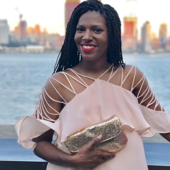 Meet your Posher, Malika - Picture 3 of 5